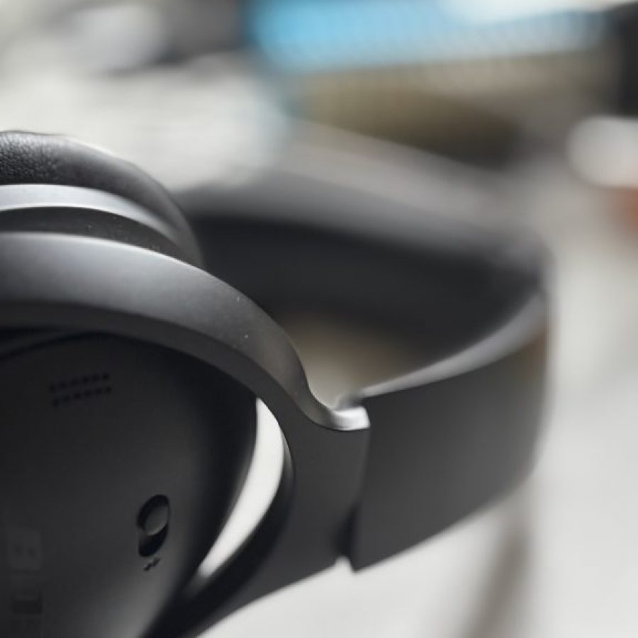 Wireless Over-Ear Headphone